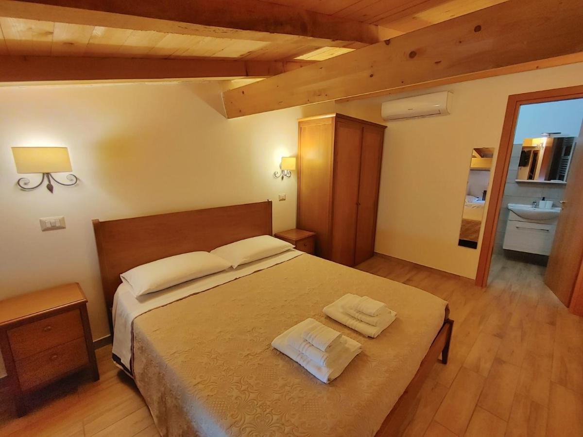BaseliceBorgo Sciugolo住宿加早餐旅馆 外观 照片