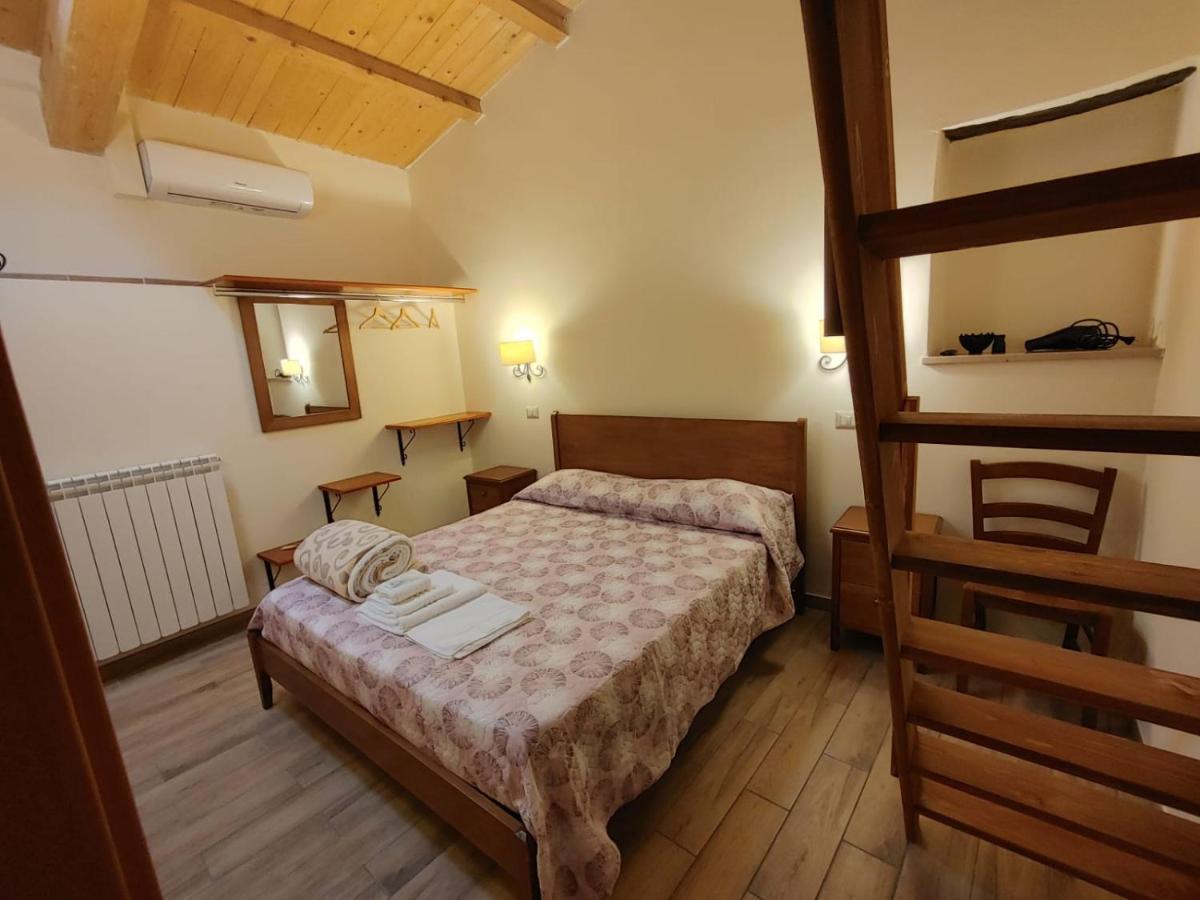 BaseliceBorgo Sciugolo住宿加早餐旅馆 外观 照片